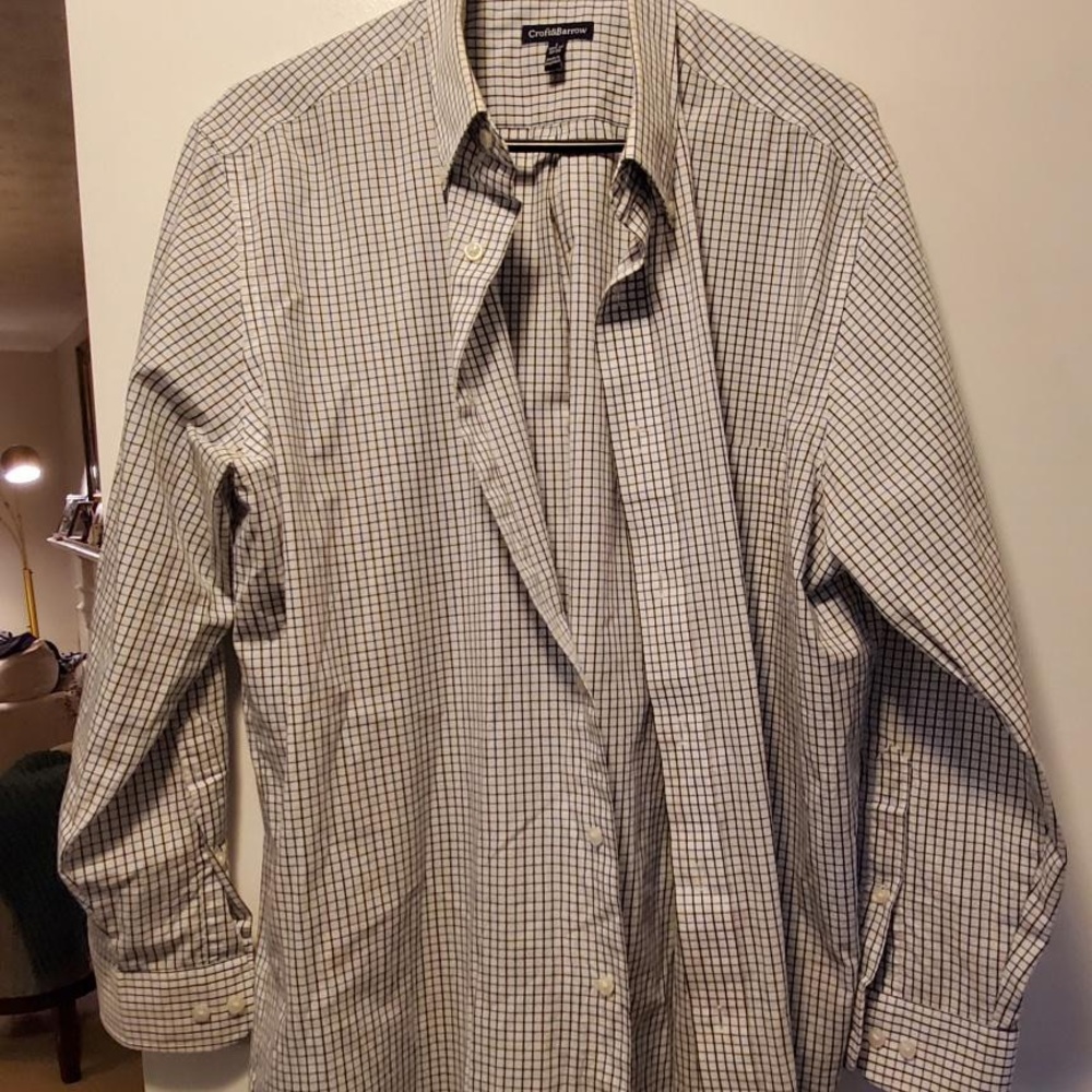 One sleeve men’s button down